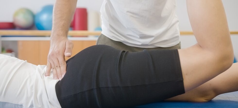 Should I See A Chiropractor Or Physical Therapist For Sciatica?